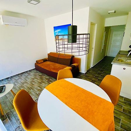 Lilac Apartman Balatonlelle Exterior foto